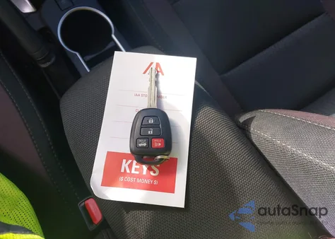 2018 Toyota Corolla Le z USA, uszkodzony, nr VIN 2T1BURHE8JC011207